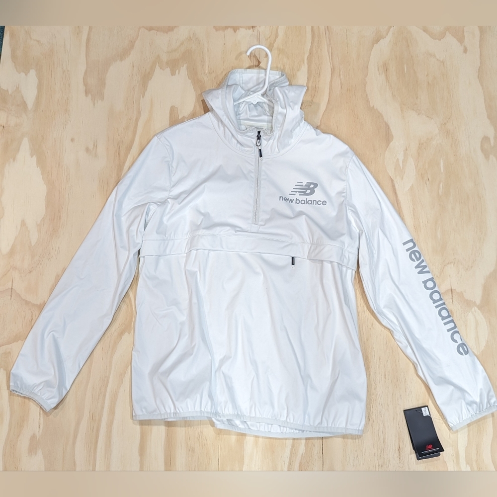 New Balance Women's White 1/4 Zip Hooded Windbreaker Jacket Size 2XL